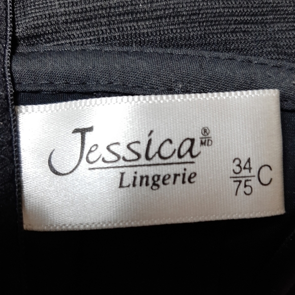 Black strapless bra - Picture 3 of 3